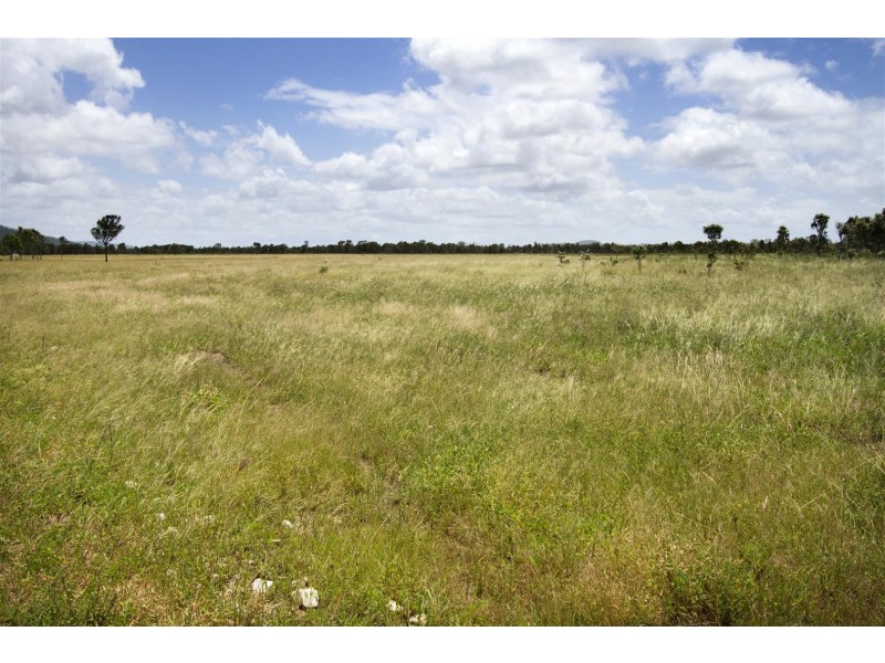 15989 Bruce Highway, Bowen QLD 4805