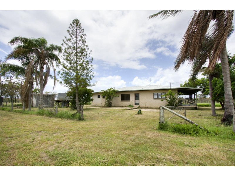 15989 Bruce Highway, Bowen QLD 4805
