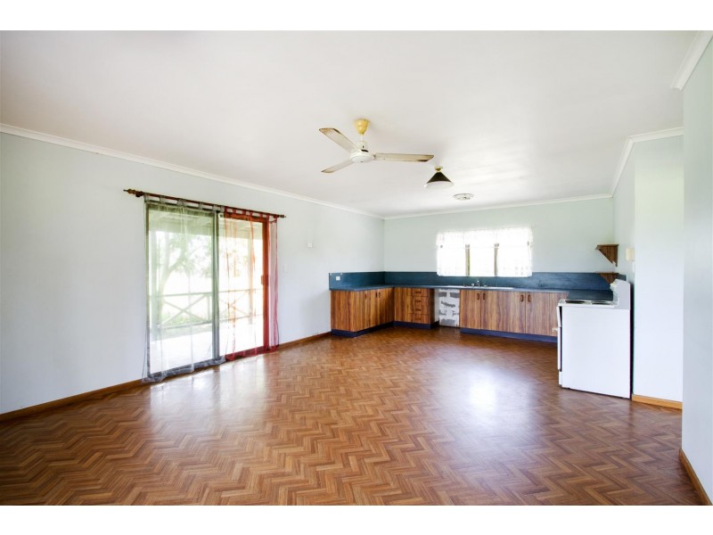 15989 Bruce Highway, Bowen QLD 4805