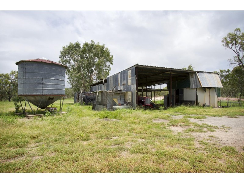 15989 Bruce Highway, Bowen QLD 4805