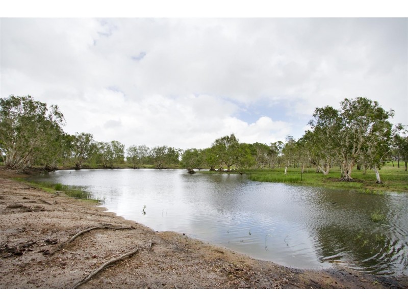 15989 Bruce Highway, Bowen QLD 4805