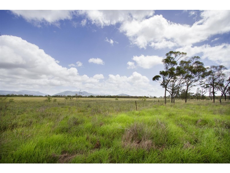 15989 Bruce Highway, Bowen QLD 4805
