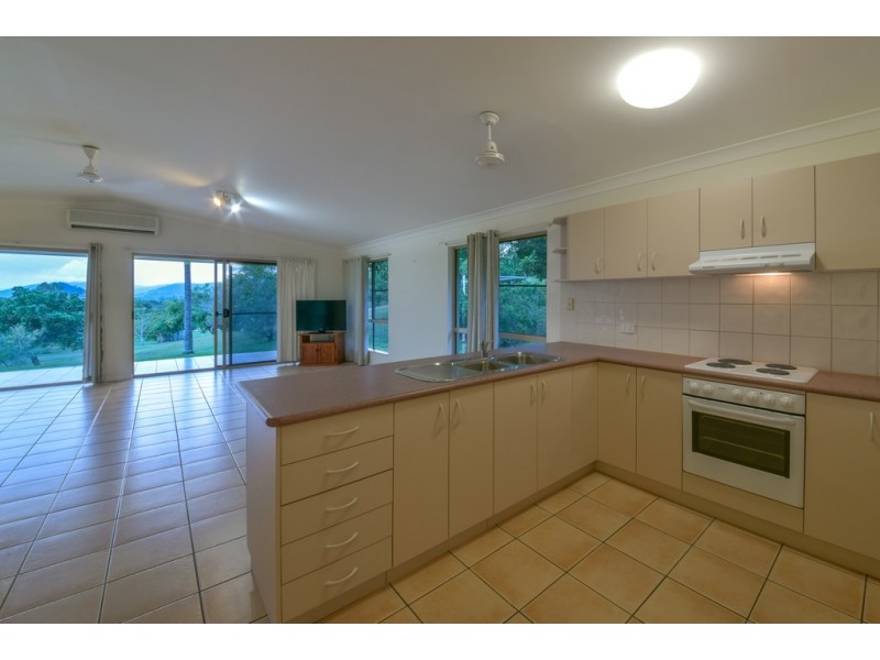1 Braithwaite Court, Cannonvale QLD 4802