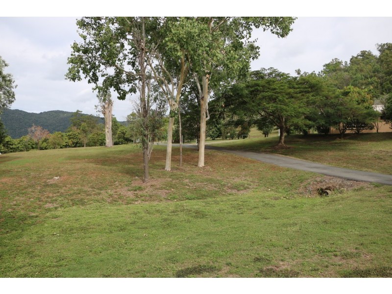 1 Braithwaite Court, Cannonvale QLD 4802