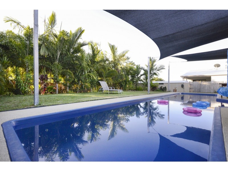 69 Endeavour Circuit, Cannonvale QLD 4802