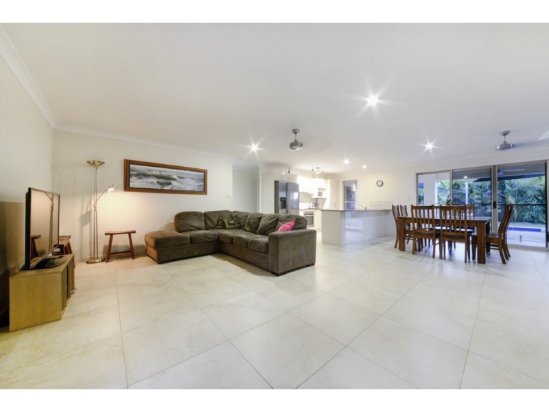 69 Endeavour Circuit, Cannonvale QLD 4802