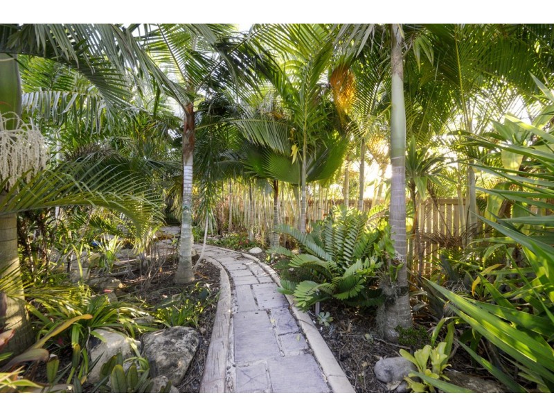 69 Endeavour Circuit, Cannonvale QLD 4802