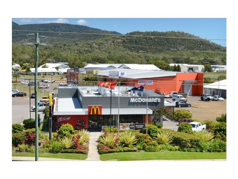 4/2B Reef Pl Cnr Shute Harbour Rd/Paluma Rd, Cannonvale QLD 4802