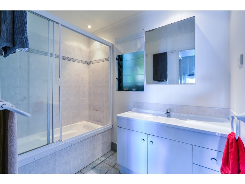 F/4 Banksia Court, Pandanus Apartments, Hamilton Island QLD 4803