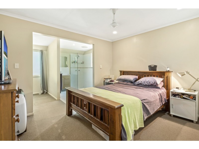 19 O’Hanlon Crescent, Mount Julian QLD 4800