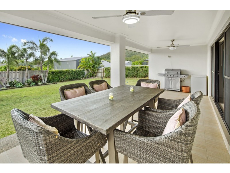 3 Endeavour Circuit, Cannonvale QLD 4802
