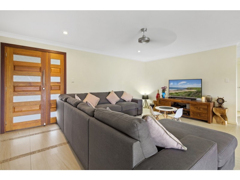 3 Endeavour Circuit, Cannonvale QLD 4802