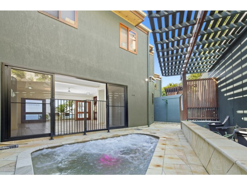 2/8 Golden Orchid Drive, Airlie Beach QLD 4802