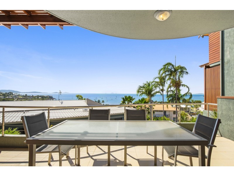 2/8 Golden Orchid Drive, Airlie Beach QLD 4802