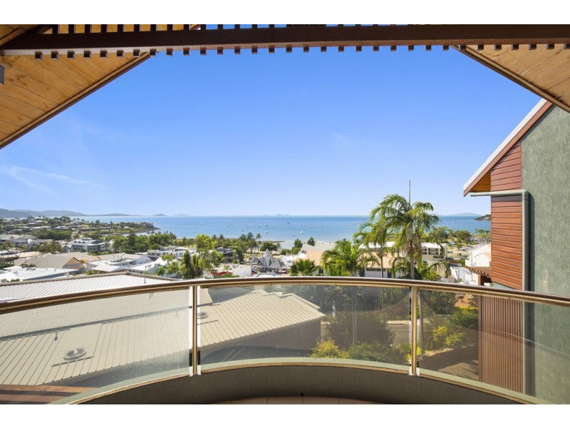 2/8 Golden Orchid Drive, Airlie Beach QLD 4802