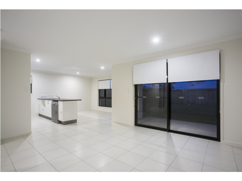 11 Olivia Street, Cannonvale QLD 4802