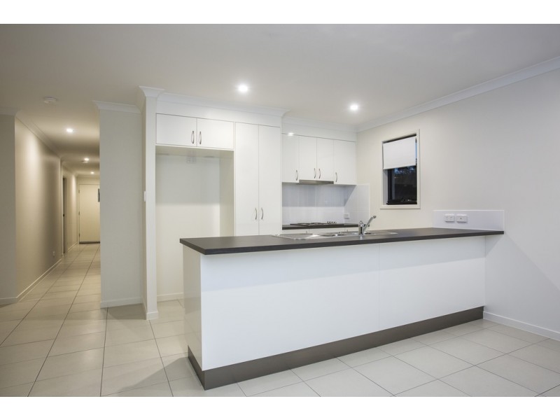 11 Olivia Street, Cannonvale QLD 4802
