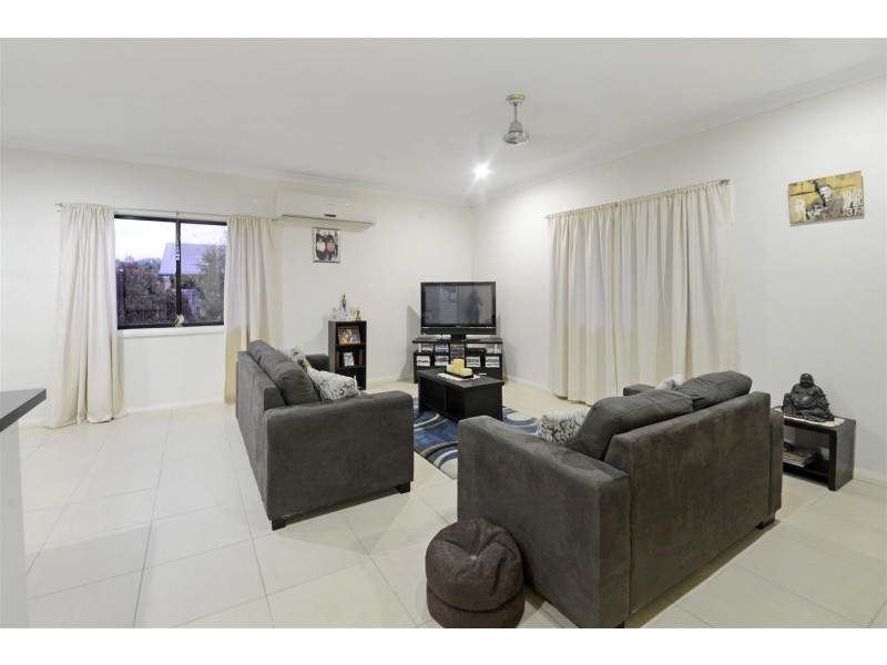 2/59 South Molle Boulevard, Cannonvale QLD 4802
