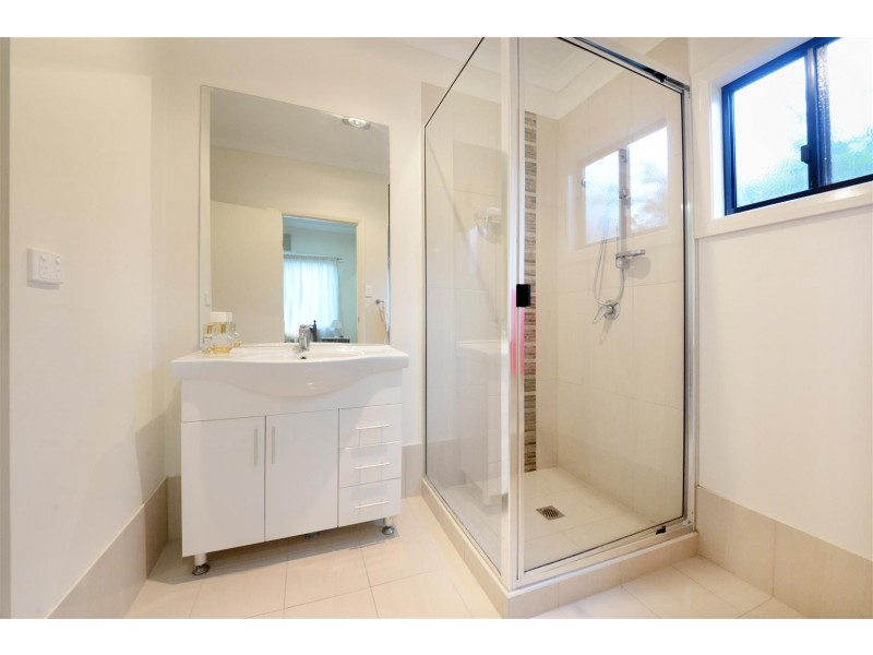 2/59 South Molle Boulevard, Cannonvale QLD 4802