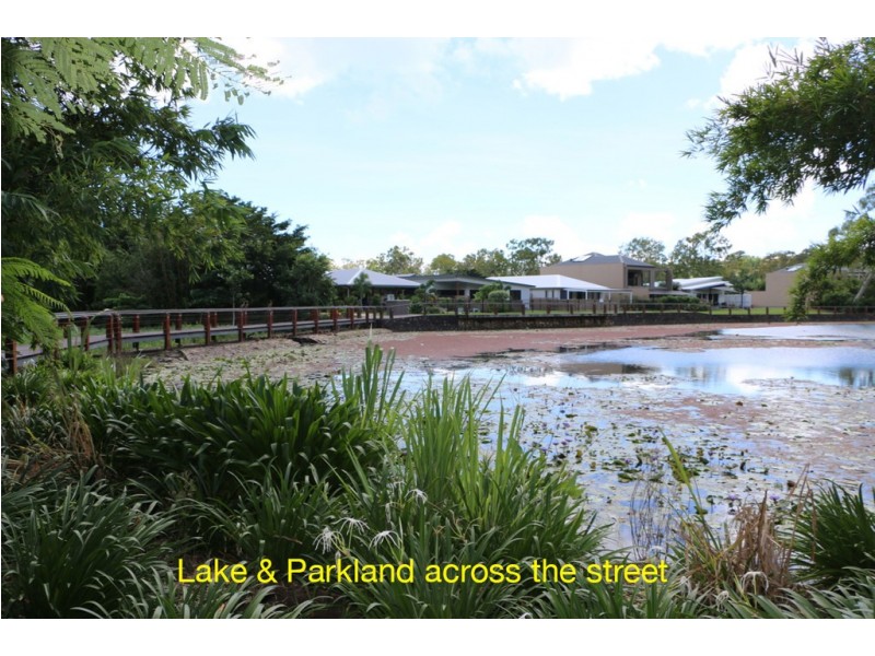 8 Parker Road, Cannonvale QLD 4802