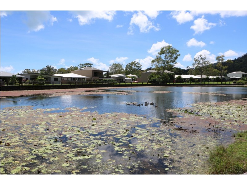 8 Parker Road, Cannonvale QLD 4802