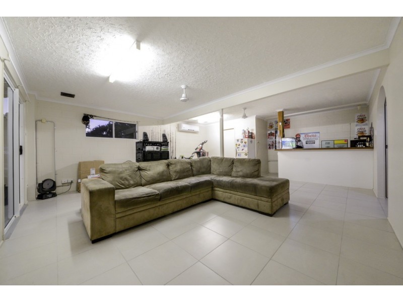 45 Manooka Drive, Cannonvale QLD 4802