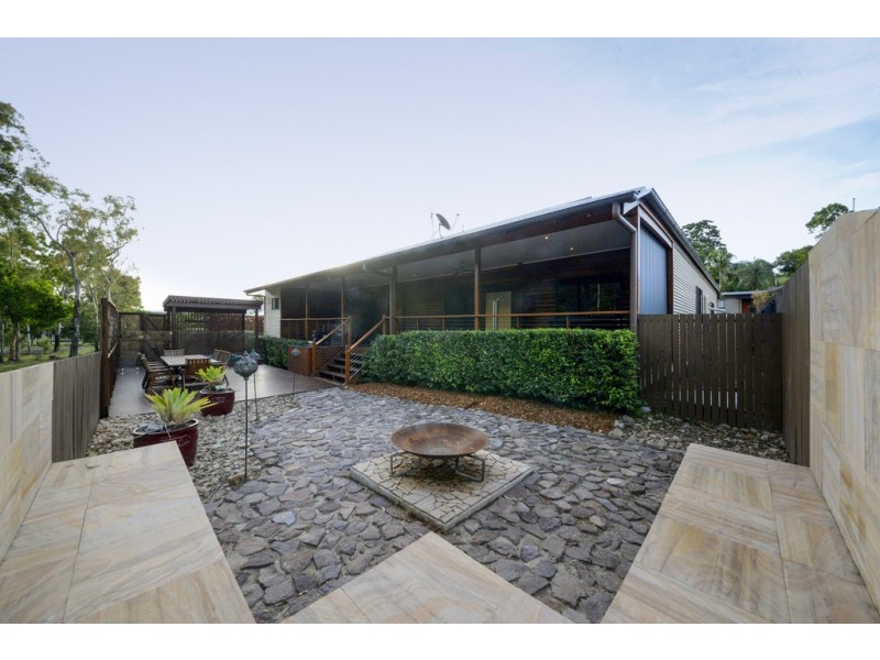 8 Jonquill Court, Cannonvale QLD 4802