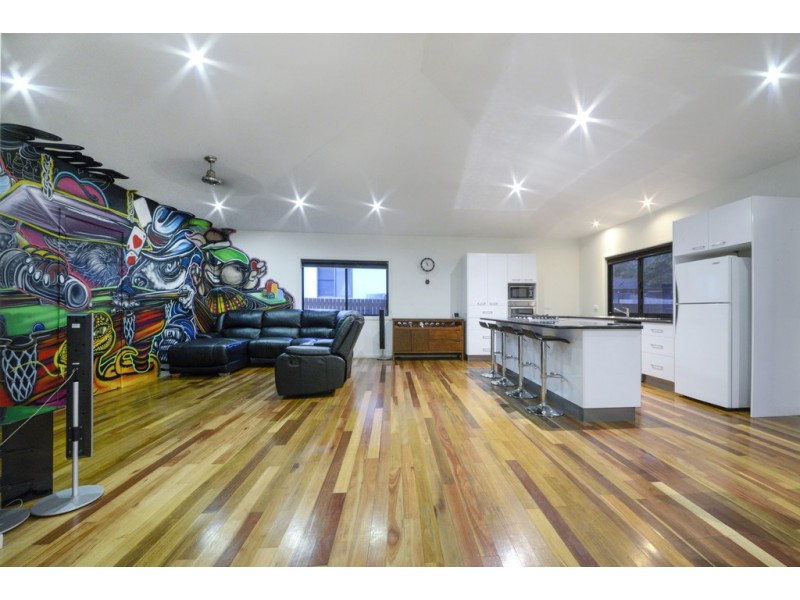 8 Jonquill Court, Cannonvale QLD 4802