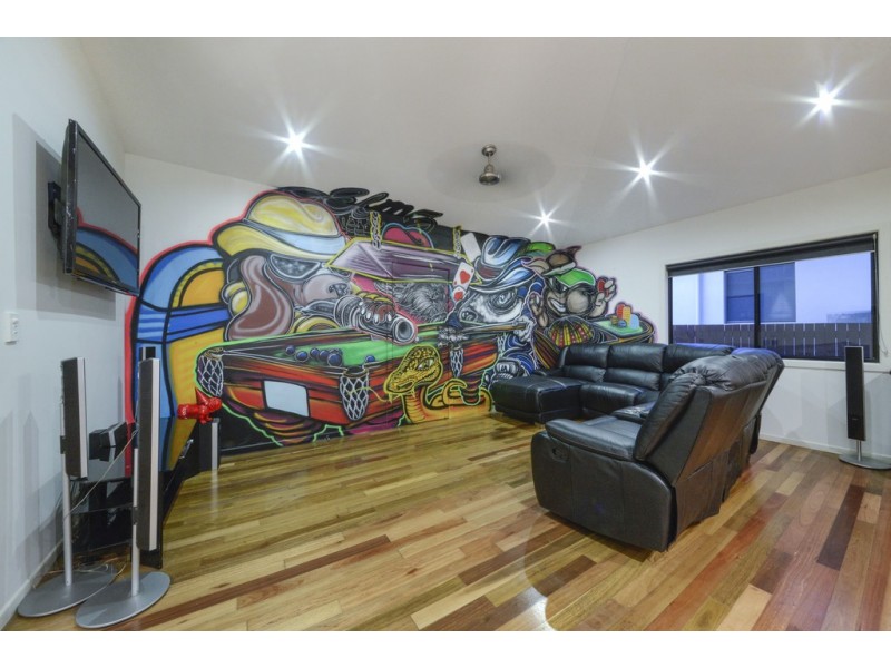 8 Jonquill Court, Cannonvale QLD 4802