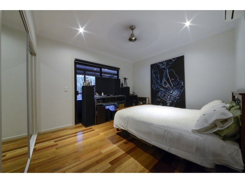 8 Jonquill Court, Cannonvale QLD 4802