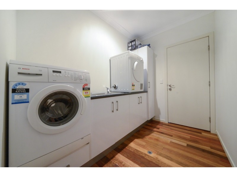 8 Jonquill Court, Cannonvale QLD 4802