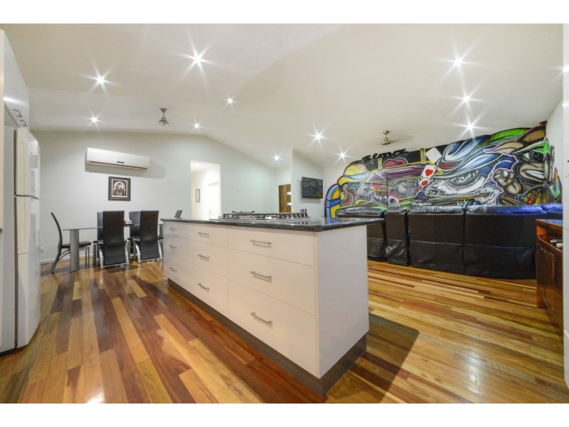 8 Jonquill Court, Cannonvale QLD 4802