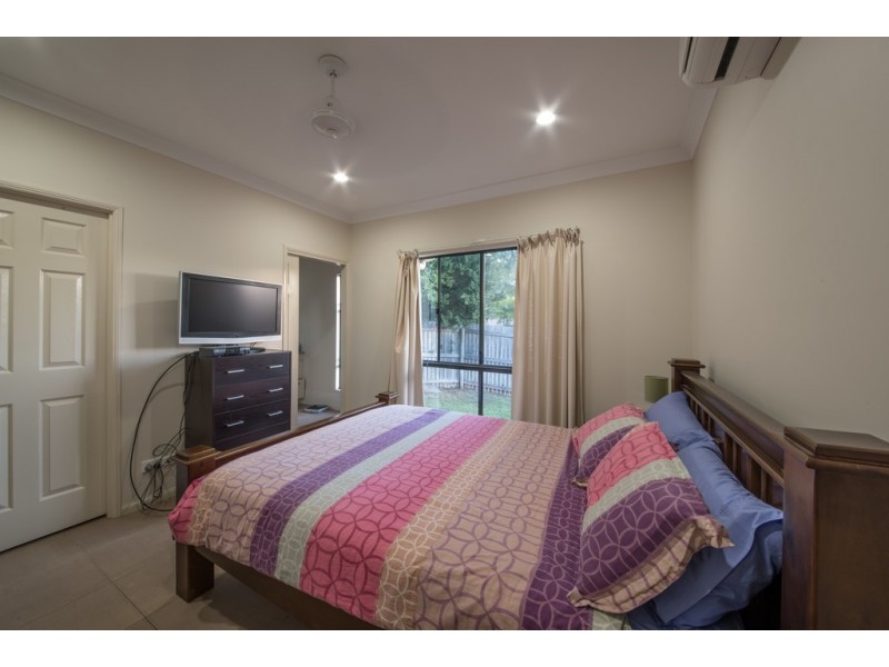 2/1 Ryben Court, Cannonvale QLD 4802