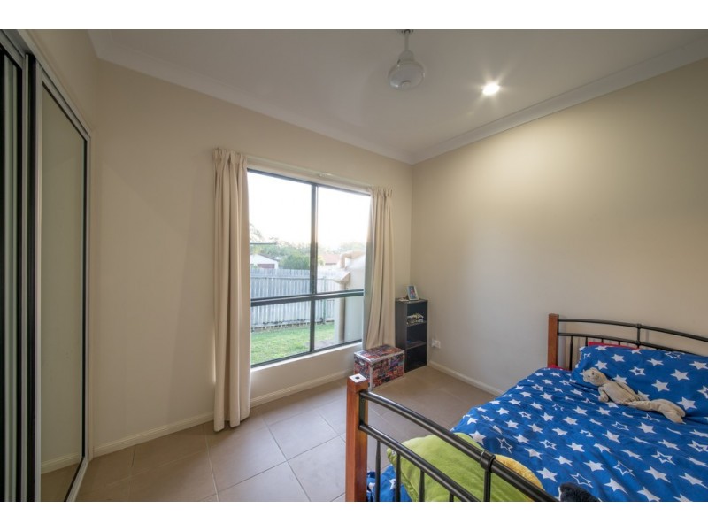 2/1 Ryben Court, Cannonvale QLD 4802