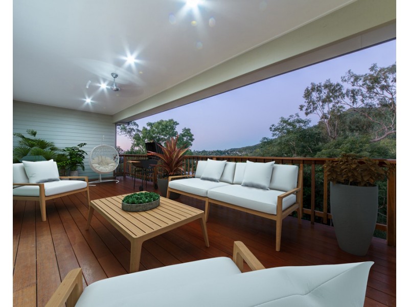 7 Scarlet Gum Crescent, Cannonvale QLD 4802