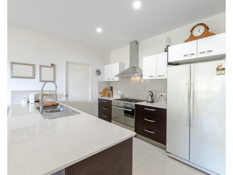 7 Scarlet Gum Crescent, Cannonvale QLD 4802