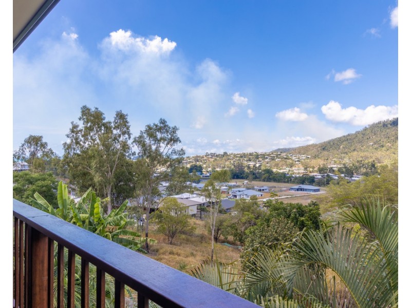 7 Scarlet Gum Crescent, Cannonvale QLD 4802