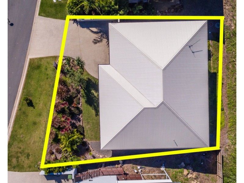 7 Scarlet Gum Crescent, Cannonvale QLD 4802