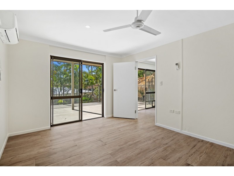 11 Palm Drive, Cannonvale QLD 4802