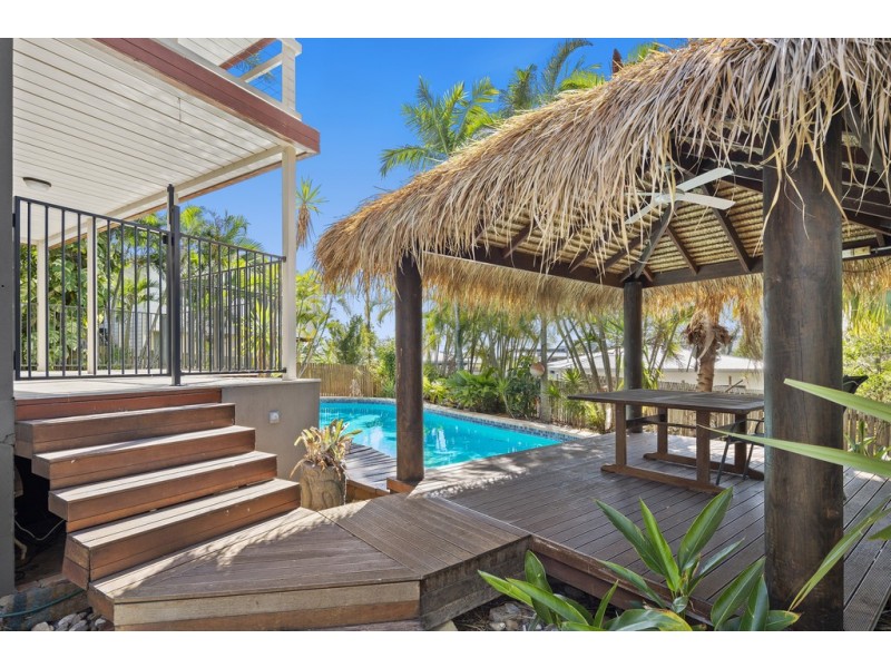 11 Palm Drive, Cannonvale QLD 4802