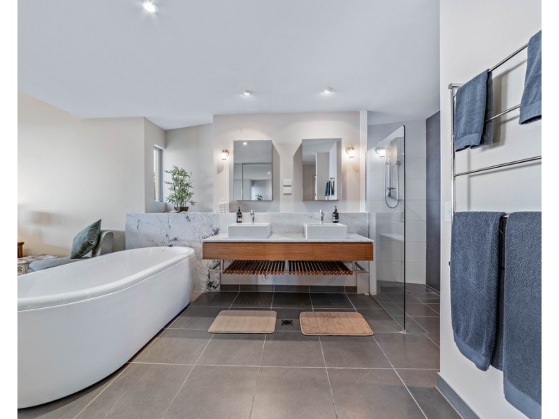 40/25 Horizons Way, Airlie Beach QLD 4802