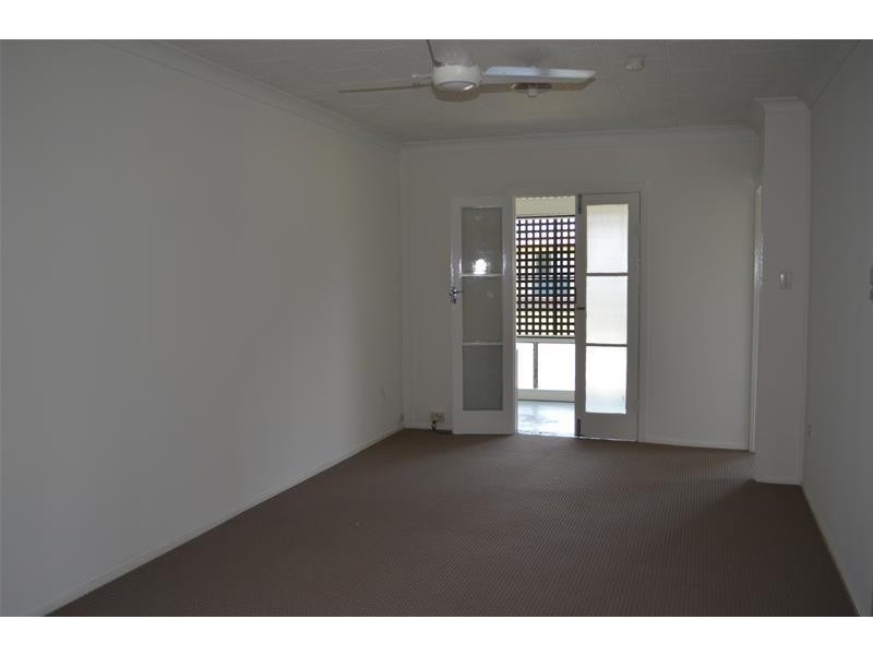 1/5 Hinschen Street, Proserpine QLD 4800