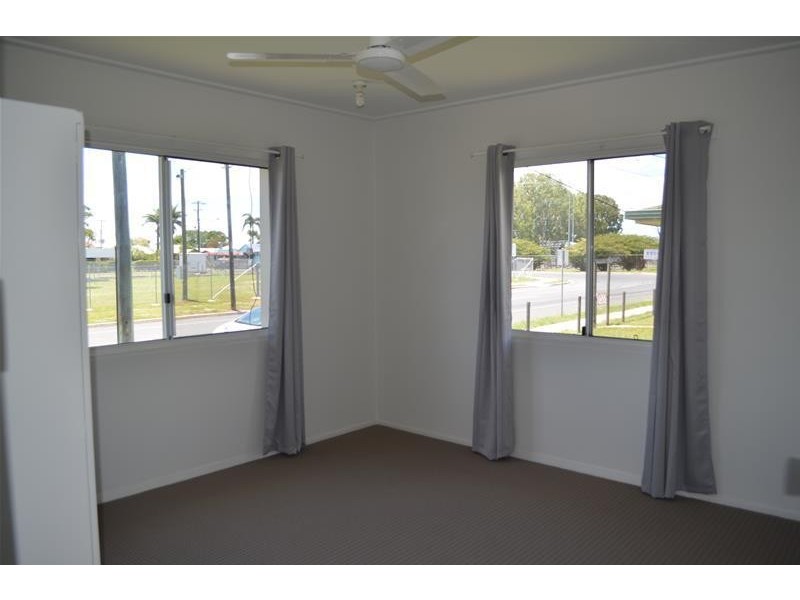 1/5 Hinschen Street, Proserpine QLD 4800