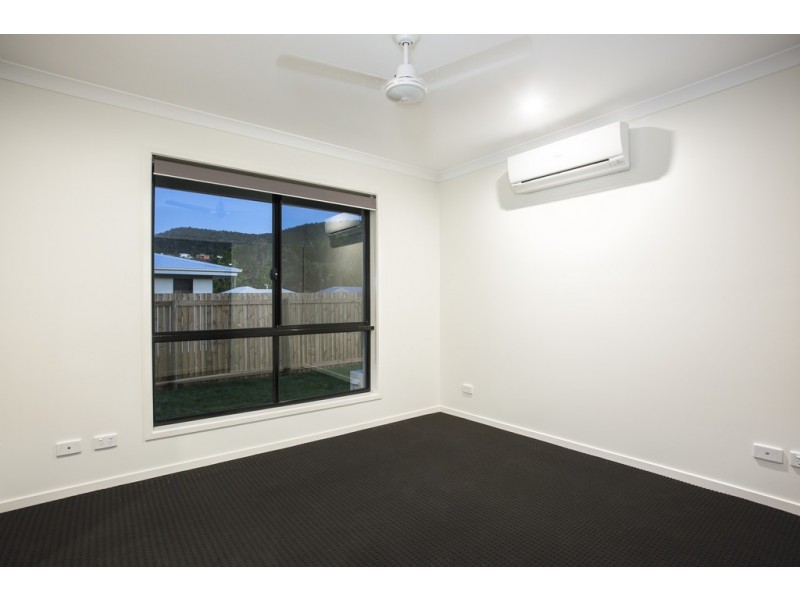 62 Macarthur Drive, Cannonvale QLD 4802