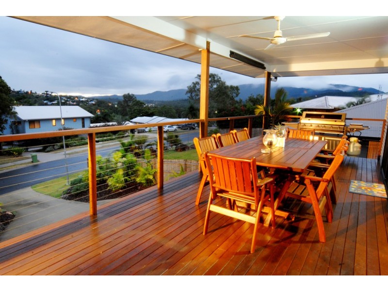 55 Country Road, Cannonvale QLD 4802