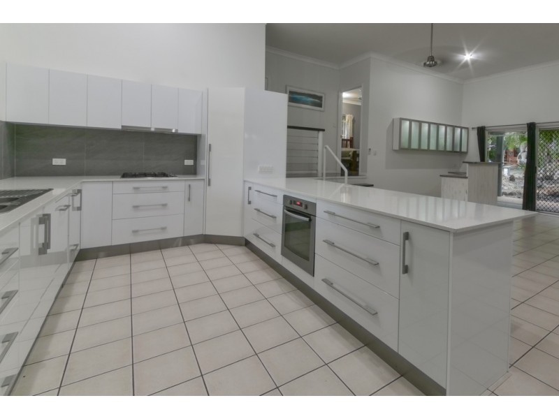 8 Stormvogel Drive, Jubilee Pocket QLD 4802