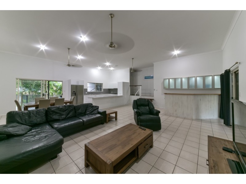 8 Stormvogel Drive, Jubilee Pocket QLD 4802