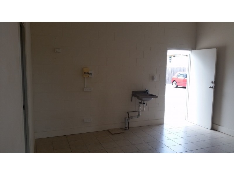 8/37 Stewart Drive, Cannonvale QLD 4802