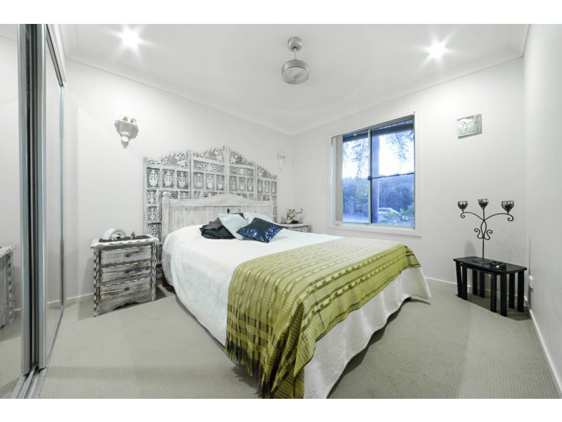 75 Parker Road, Cannonvale QLD 4802