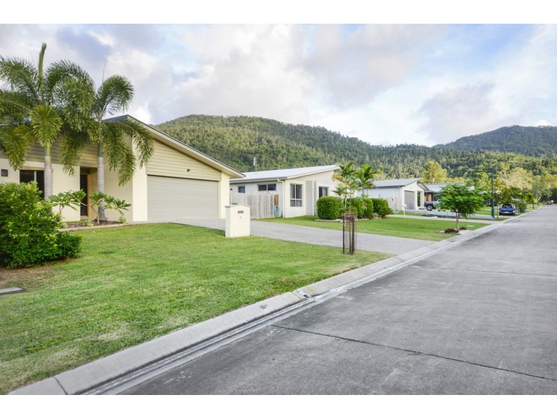 75 Parker Road, Cannonvale QLD 4802